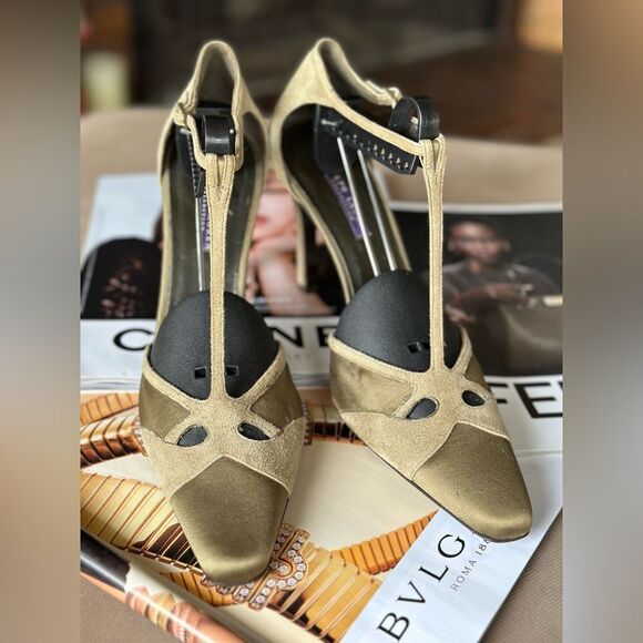 Ralph Lauren Collection Olive Green Suede Silk T-Strap Heels - Picture 1 of 16